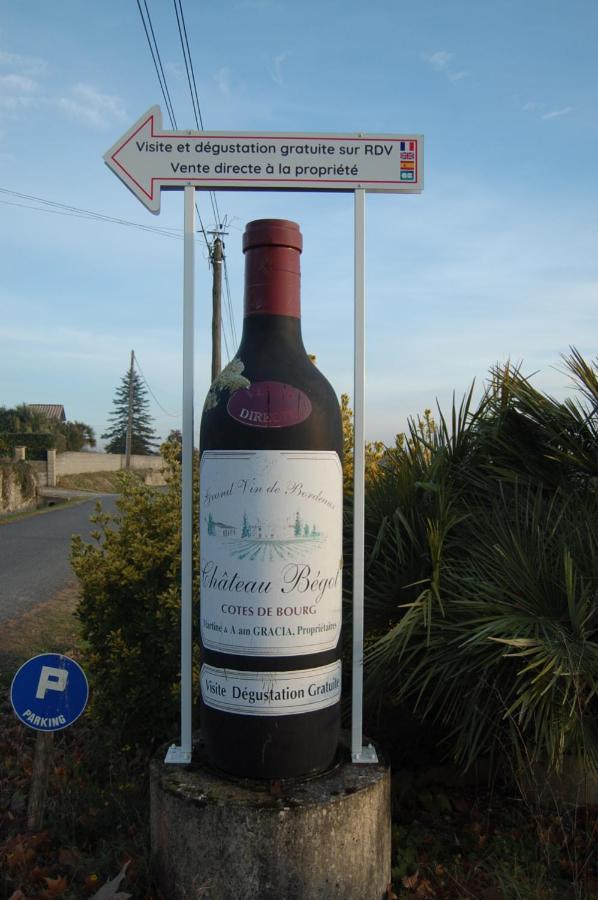 Chateau Begot Lansac  Exterior photo